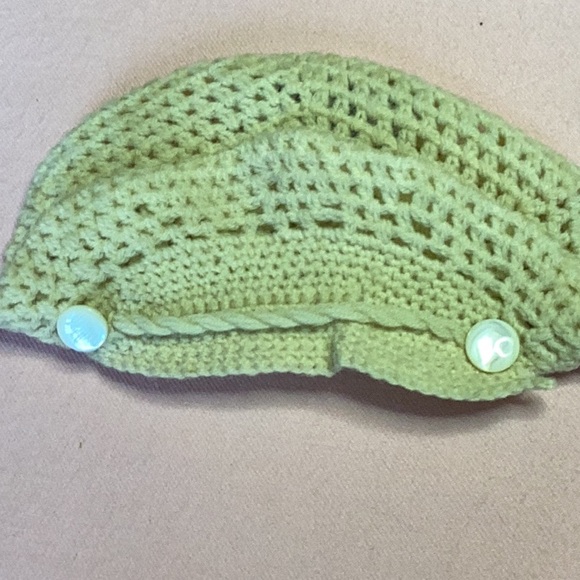 FINAL SALE PRICE Vintage Handmade Crocheted Hat Set - Picture 7 of 7